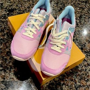 ASICS Brand New Never Worn. 9.5 US Mens.